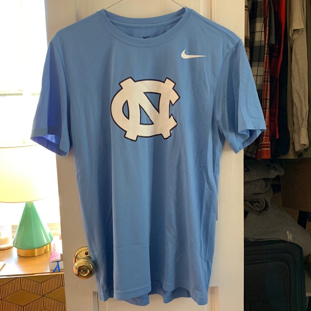 Men’s Dri-Fit UNC Nike Tee - M